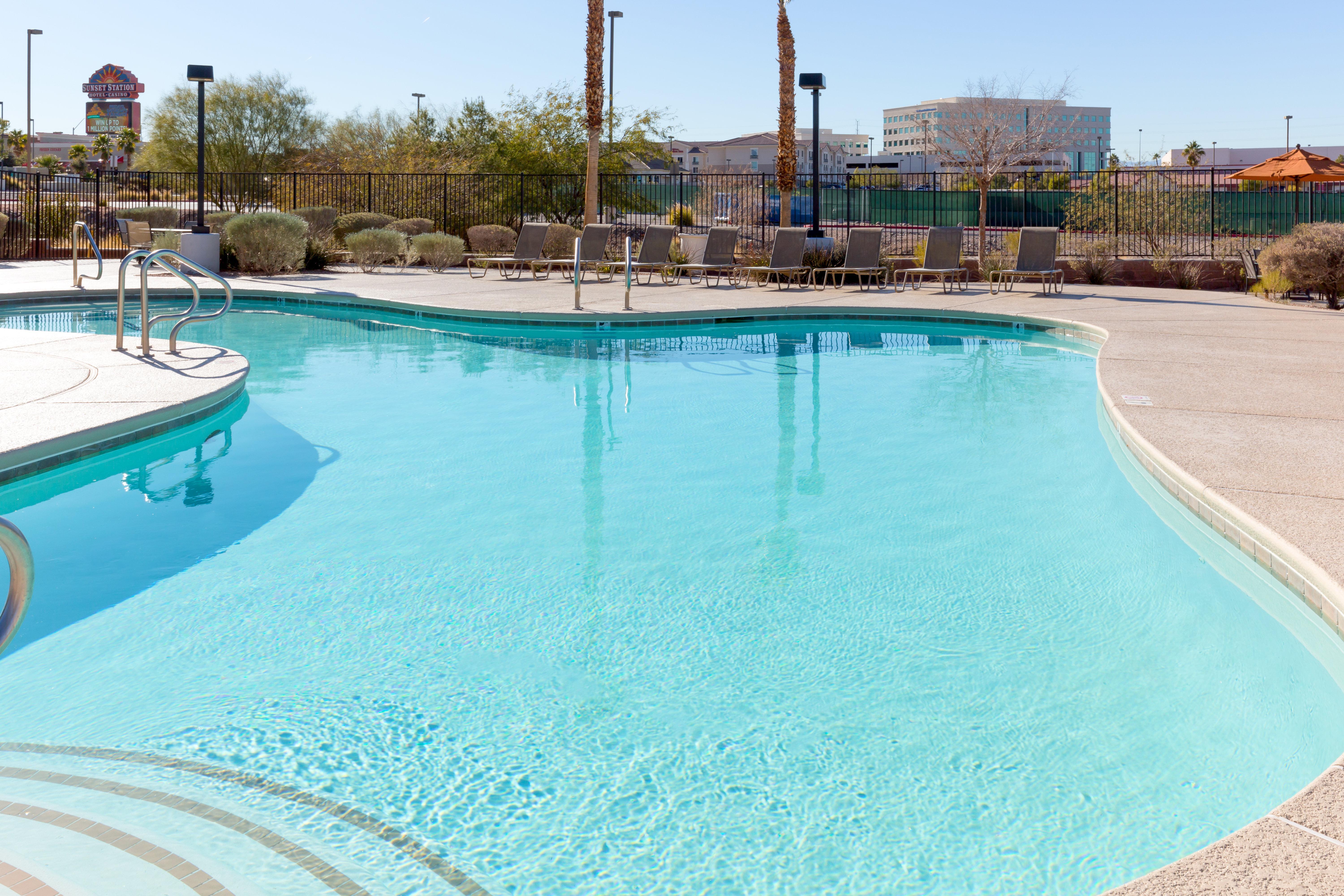 Holiday Inn Express Hotel And Suites - Henderson By Ihg Las Vegas Exterior photo