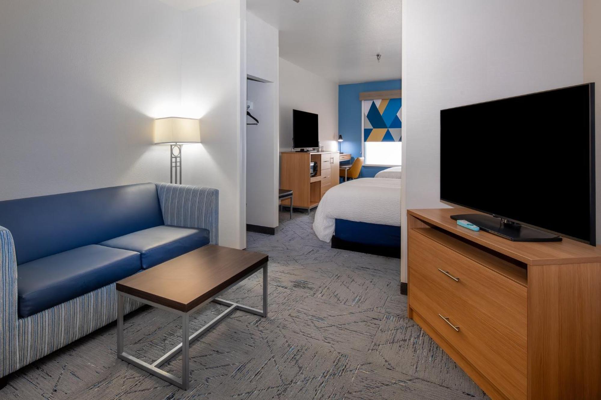 Holiday Inn Express Hotel And Suites - Henderson By Ihg Las Vegas Exterior photo